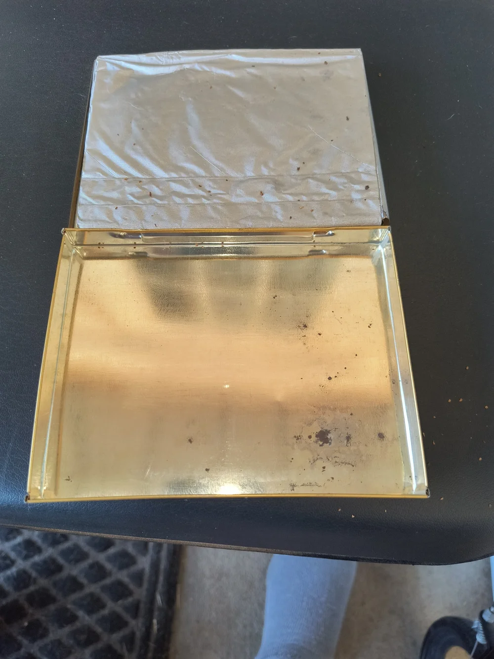Gold & White Metal Cigarette Case -